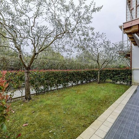 Borgo Gasparina Family Apartments Castelnuovo del Garda Bagian luar foto