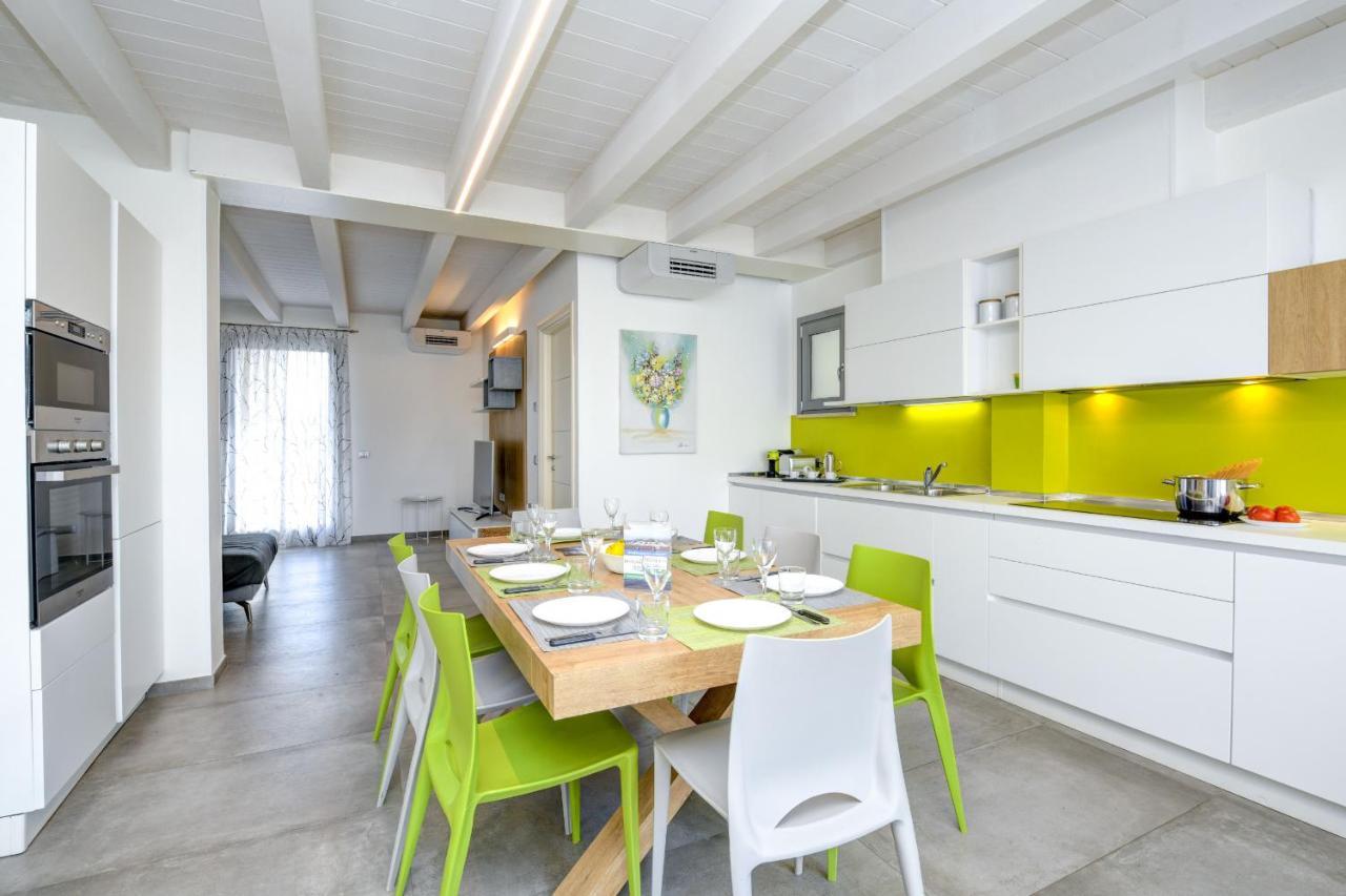 Borgo Gasparina Family Apartments Castelnuovo del Garda Bagian luar foto