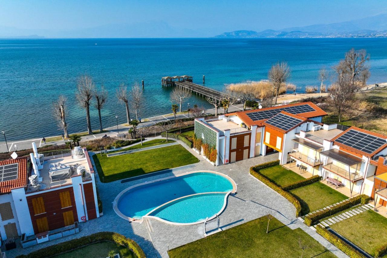 Borgo Gasparina Family Apartments Castelnuovo del Garda Bagian luar foto