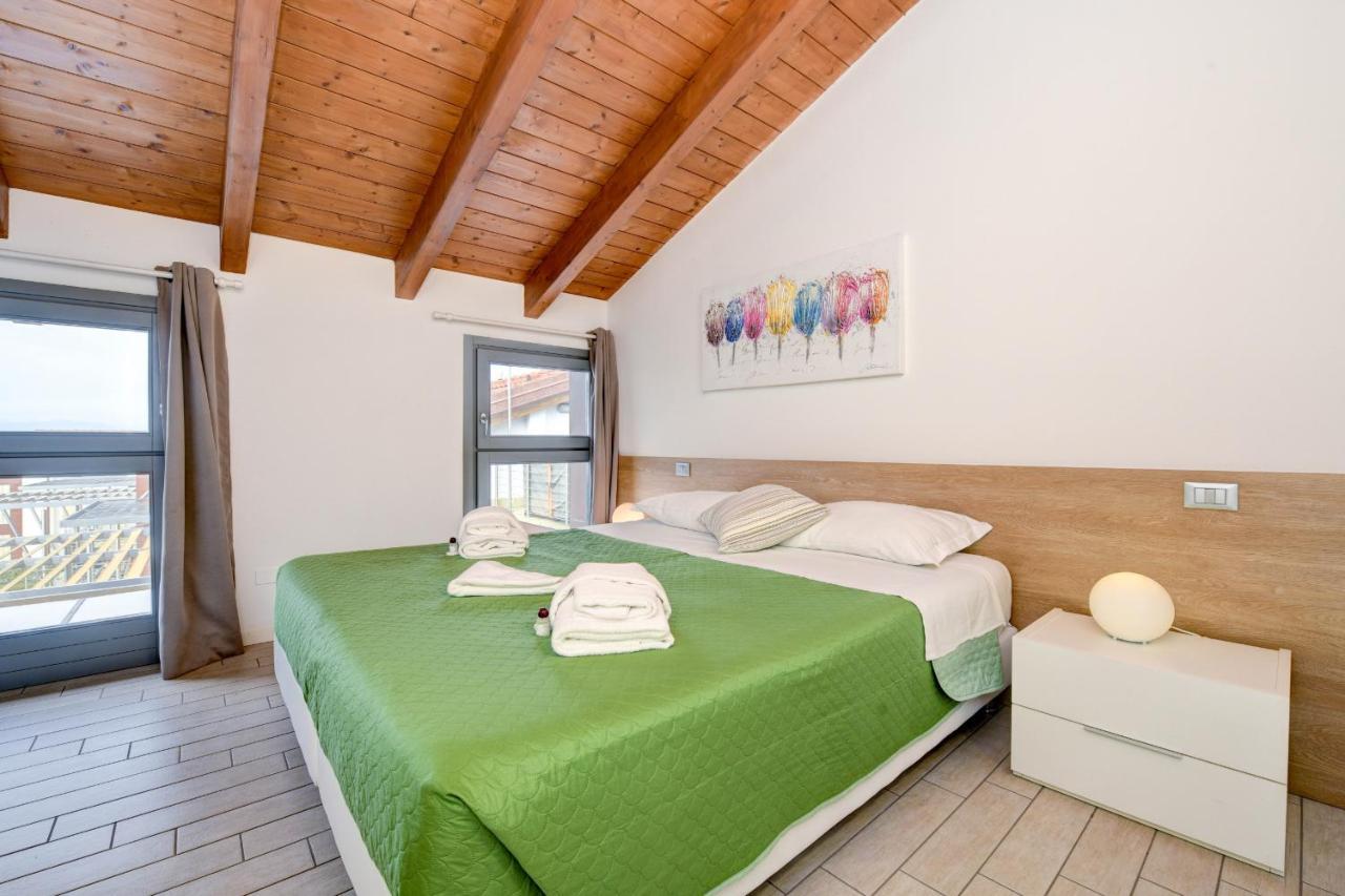 Borgo Gasparina Family Apartments Castelnuovo del Garda Bagian luar foto