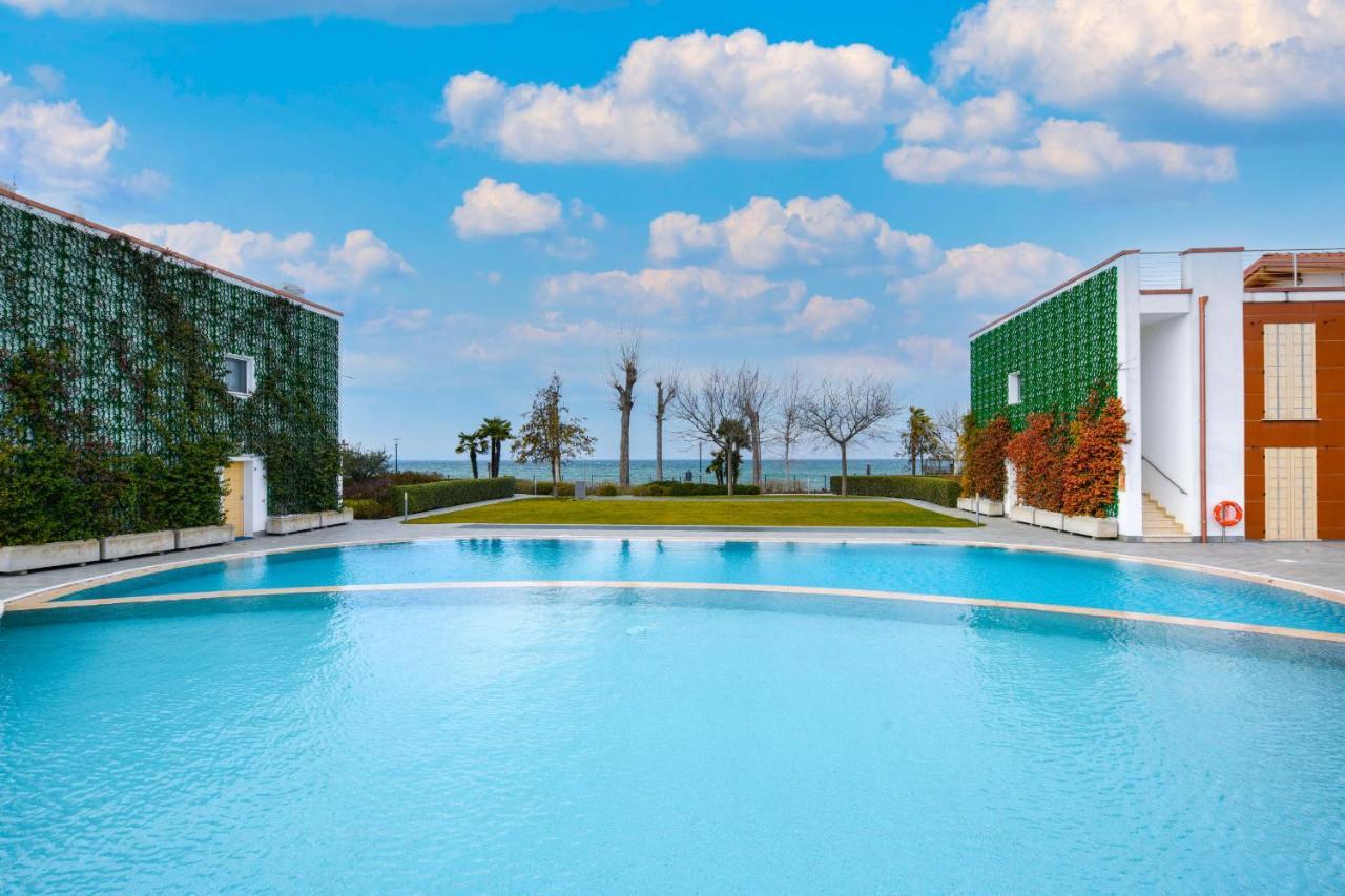 Borgo Gasparina Family Apartments Castelnuovo del Garda Bagian luar foto