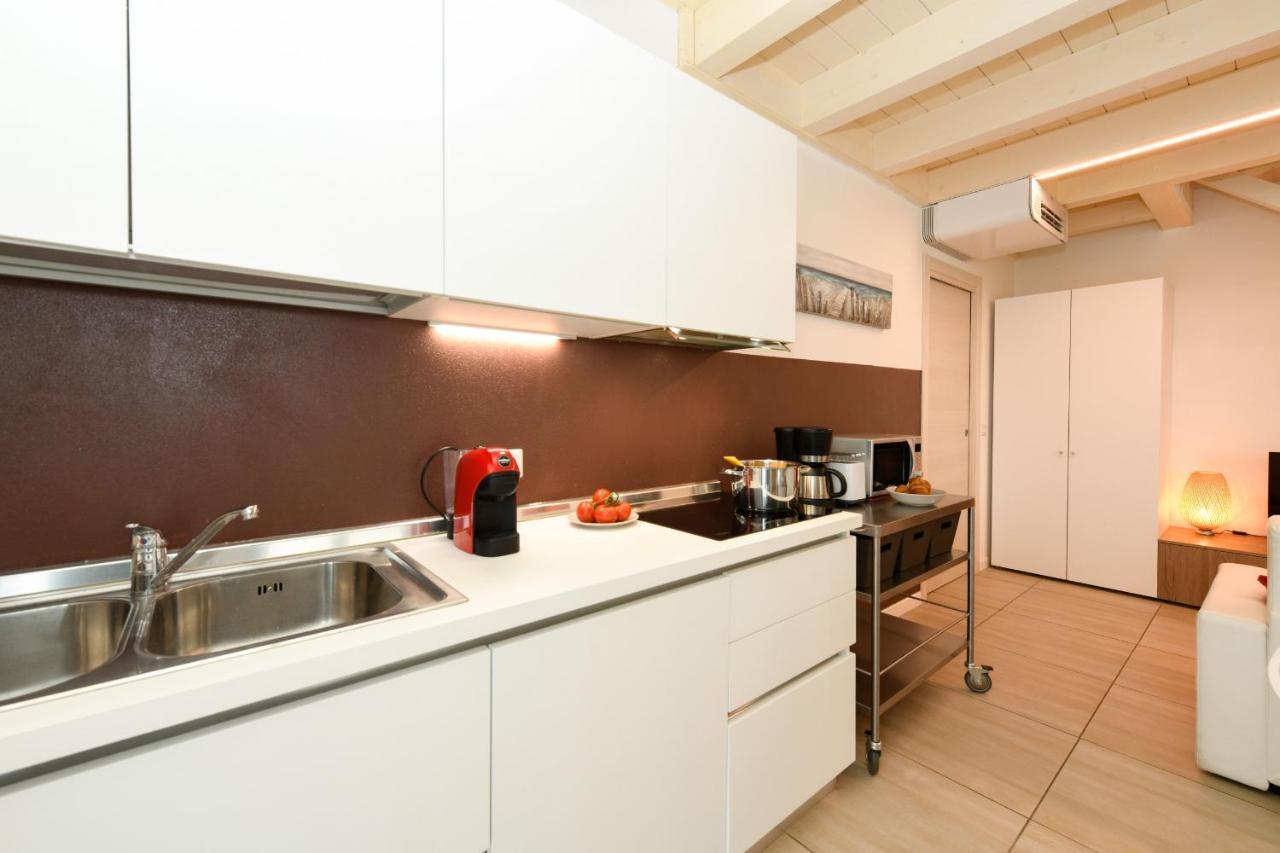 Borgo Gasparina Family Apartments Castelnuovo del Garda Bagian luar foto