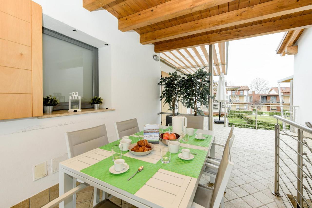 Borgo Gasparina Family Apartments Castelnuovo del Garda Bagian luar foto
