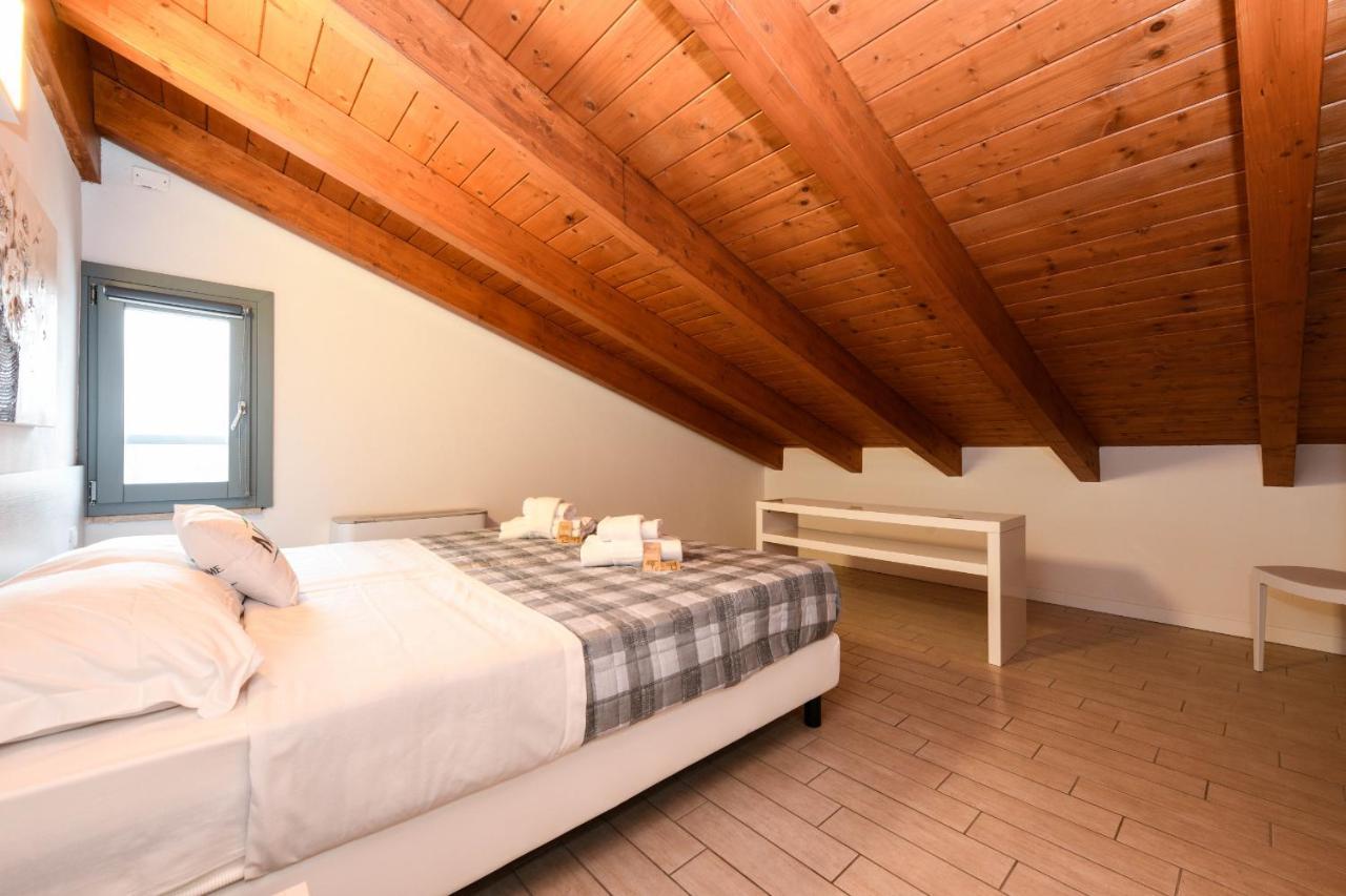Borgo Gasparina Family Apartments Castelnuovo del Garda Bagian luar foto