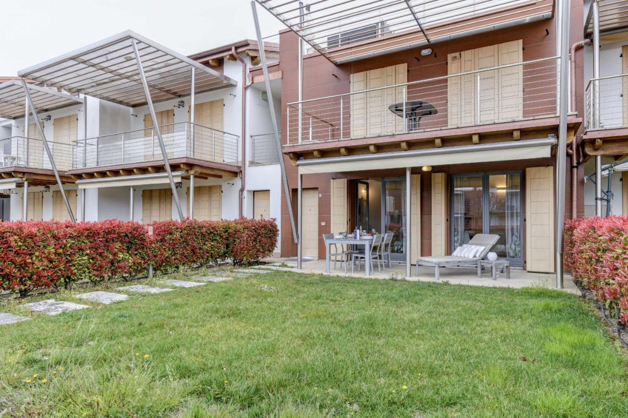 Borgo Gasparina Family Apartments Castelnuovo del Garda Bagian luar foto